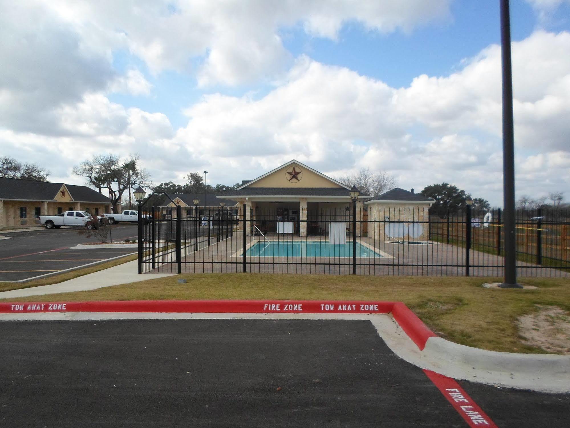 Hotel Texas Cuero 外观 照片